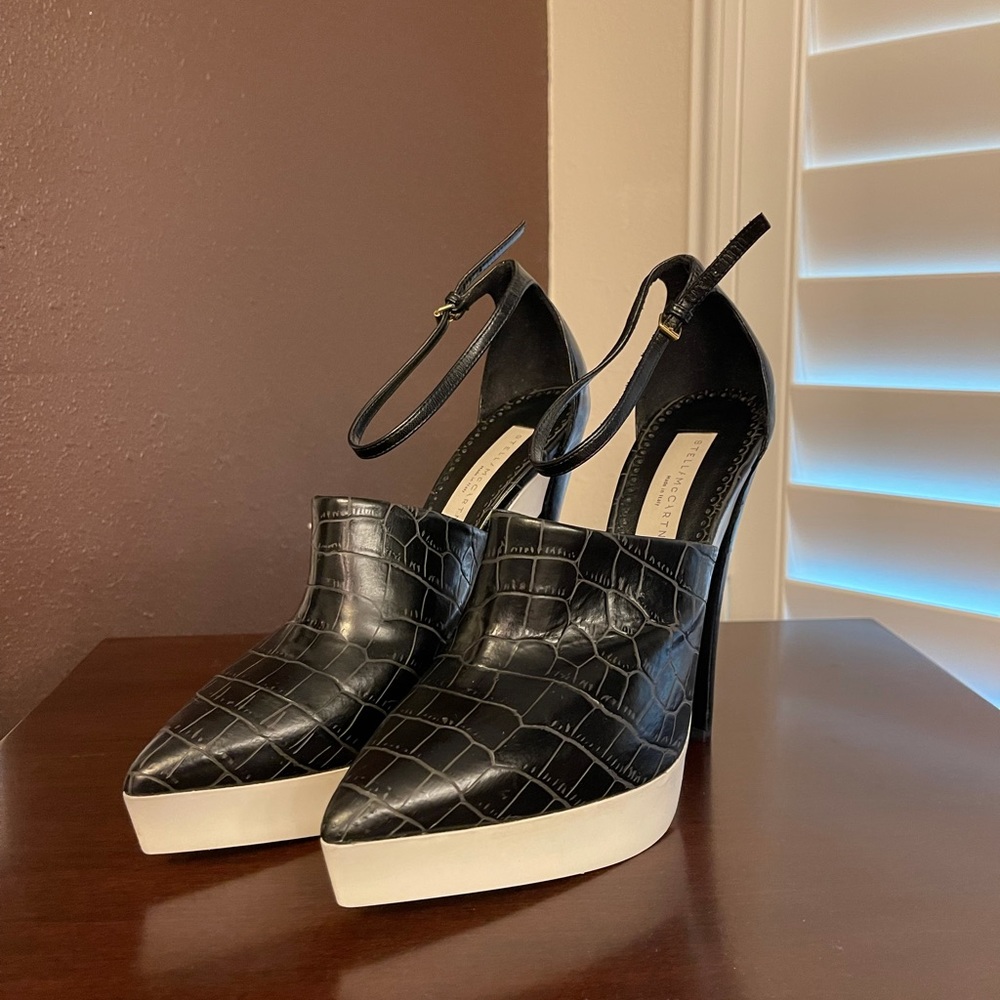 Authentic Stella McCartney Embossed Heels